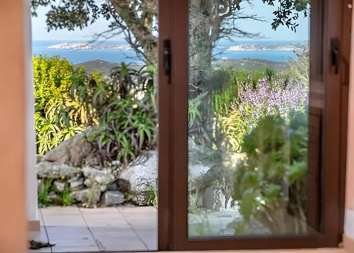 Giuliana- Amazing Sea View Villa